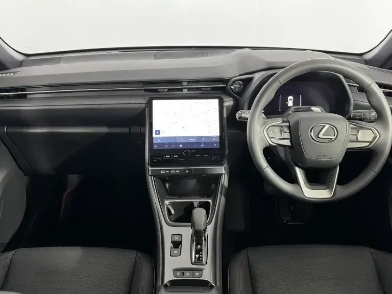 Second-hand Lexus LBX 134 CP (98 kW) 2024 Roșu SUV