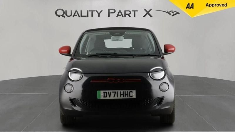 Second-hand Fiat 500e Red 86 kW (118 CP) 2021 Negru Cabrio