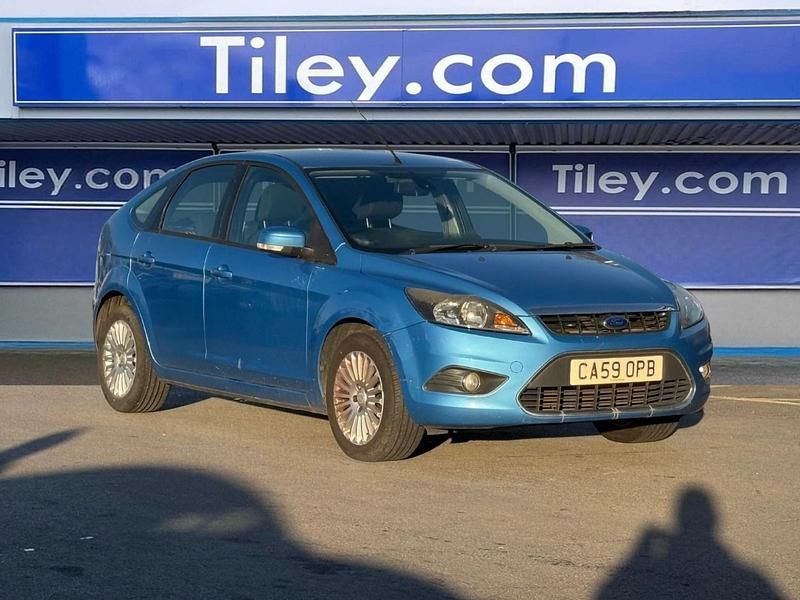 Blue Used 2010 Ford Focus Titanium Hatchback | £1,490 (Fair price) - Image 1/3