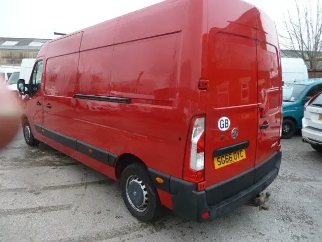 Used Vauxhall Movano 110 HP (80 kW) 2016 Red MPV