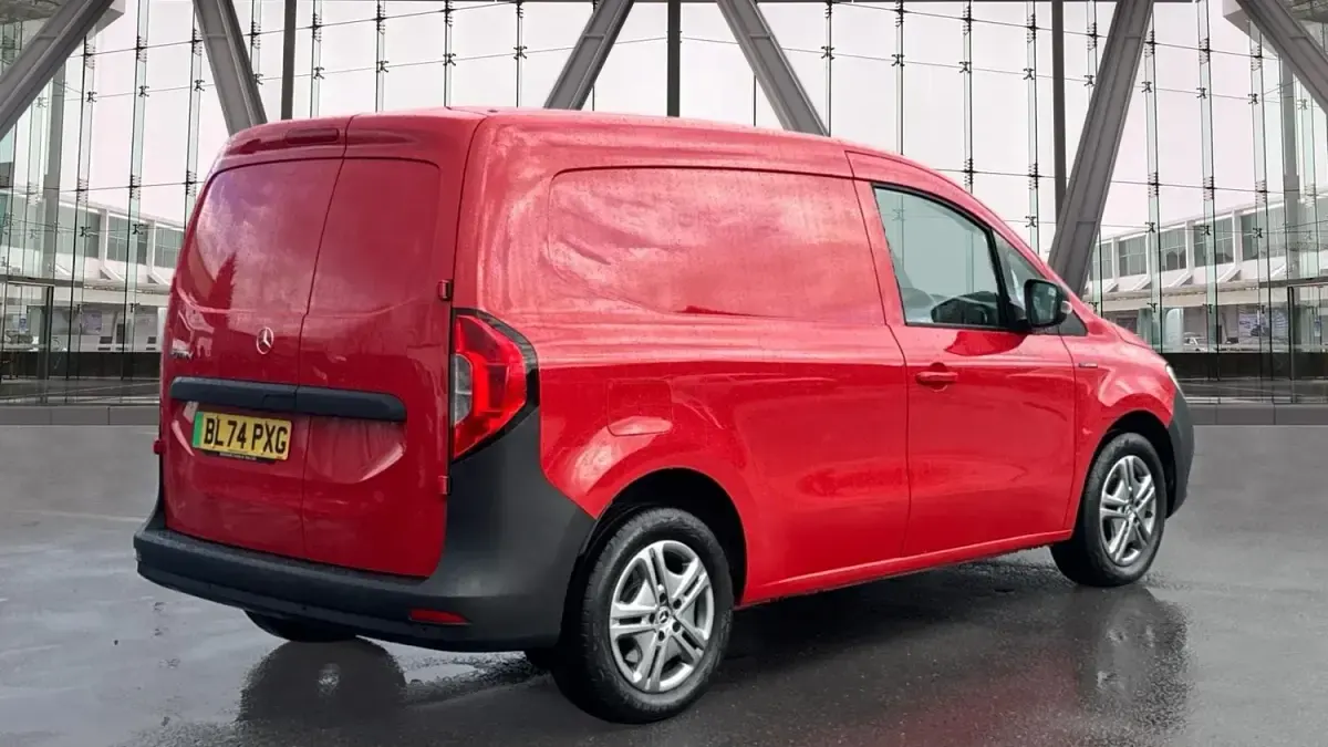 Usado Mercedes eCitan Progressive 89 kW (122 HP) 2025 Vermelho Van
