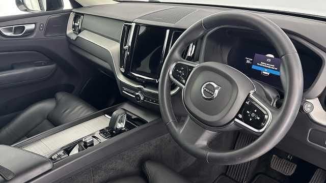 Used Volvo XC60 Plus 194 HP (142 kW) 2023 SUV