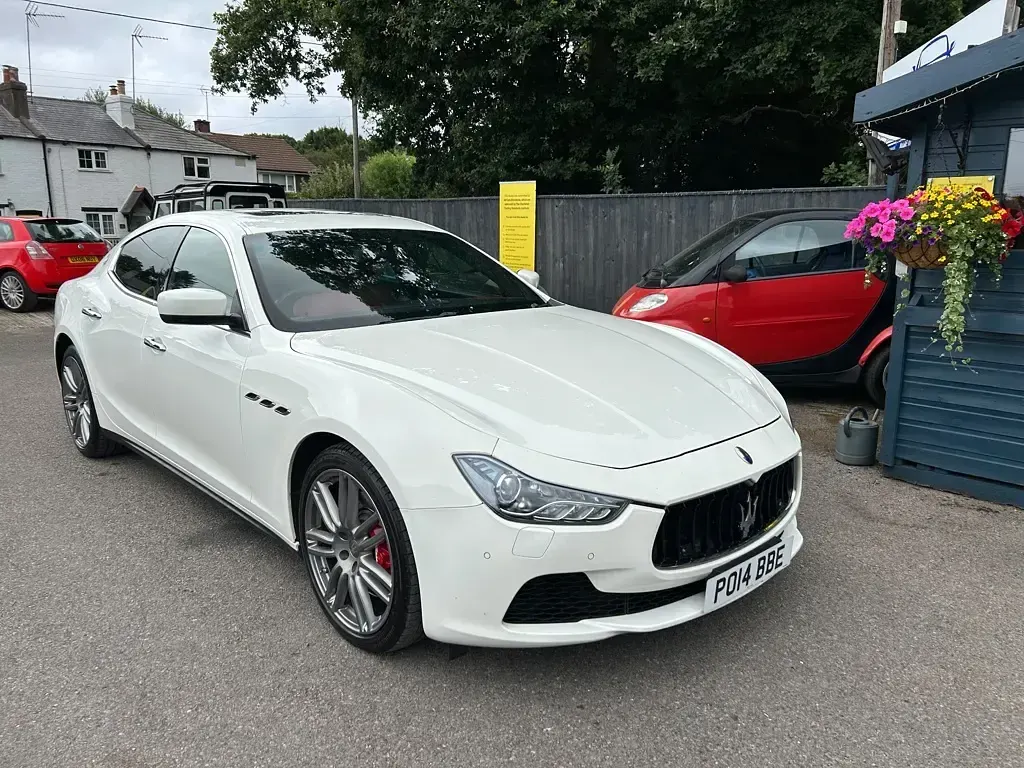 Used Maserati Ghibli 410 HP (301 kW) 2014 White Sedan