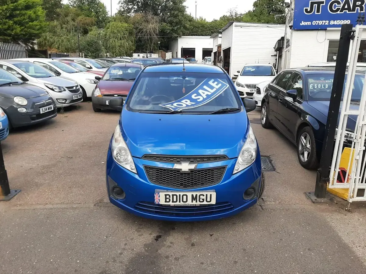 Used Chevrolet Spark 2010 Blue Hatchback