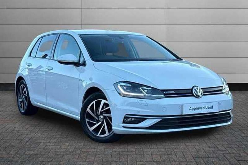 Used 2020 VW Golf VIII | £12,199 (Good price) - Image 1/4