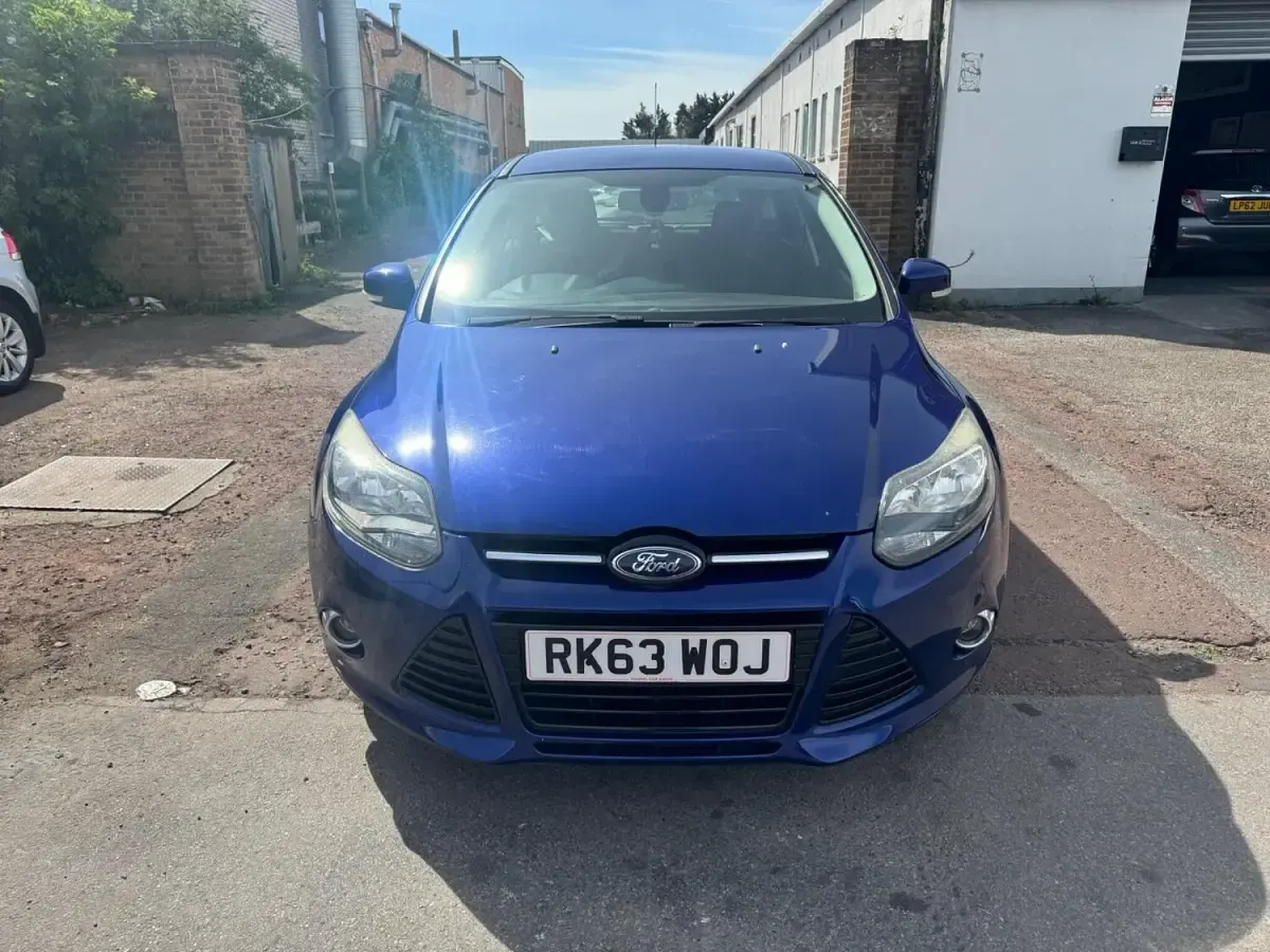 Used Ford Focus Titanium 2013 Blue Hatchback