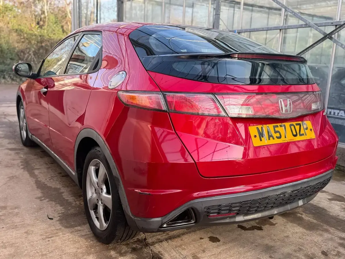 Used Honda Civic SE 140 HP (102 kW) 2007 Red Hatchback