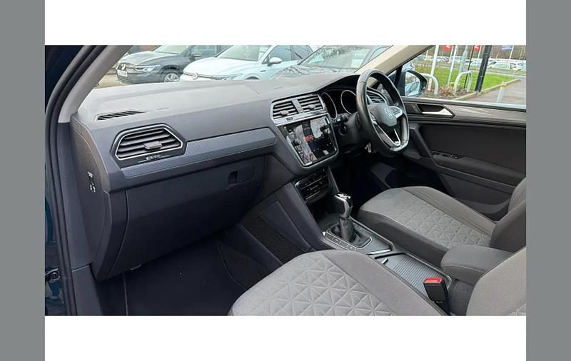 Used VW Tiguan Life 150 HP (110 kW) 2021 Blue SUV