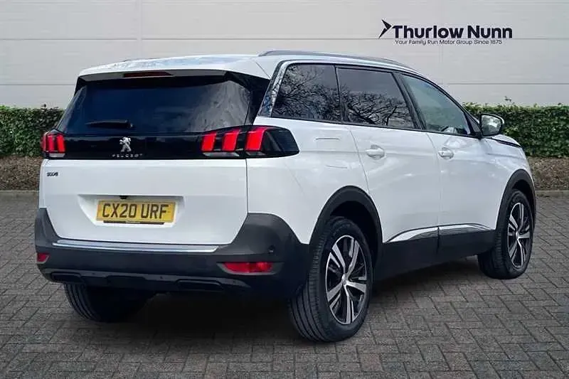 Usado Peugeot 5008 Allure 131 HP (96 kW) 2020 Branco SUV