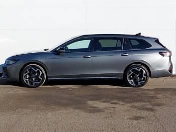 Used VW Passat R-line 204 HP (150 kW) 2024 Grey Estate