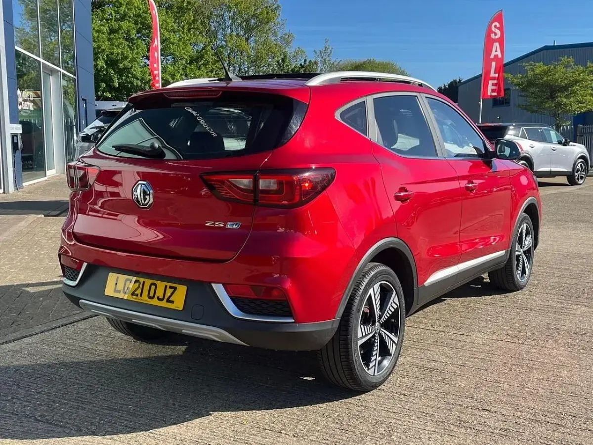 Usado MG ZS Exclusive 103 kW (141 HP) 2021 Vermelho SUV