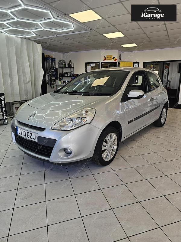 Used Renault Clio II 75 HP (55 kW) 2010 Silver Hatchback