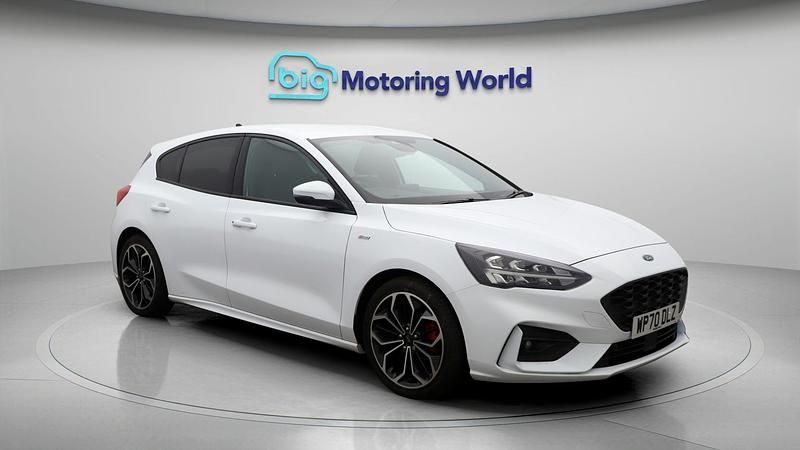 Used 2020 Ford Focus ST-Line X | £13,500 (Fair price) - Image 1/4