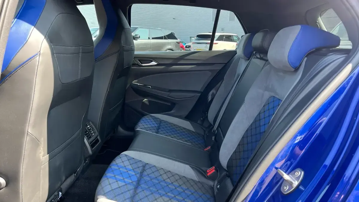 Used VW Golf VIII R 320 HP (235 kW) 2023 Blue Hatchback