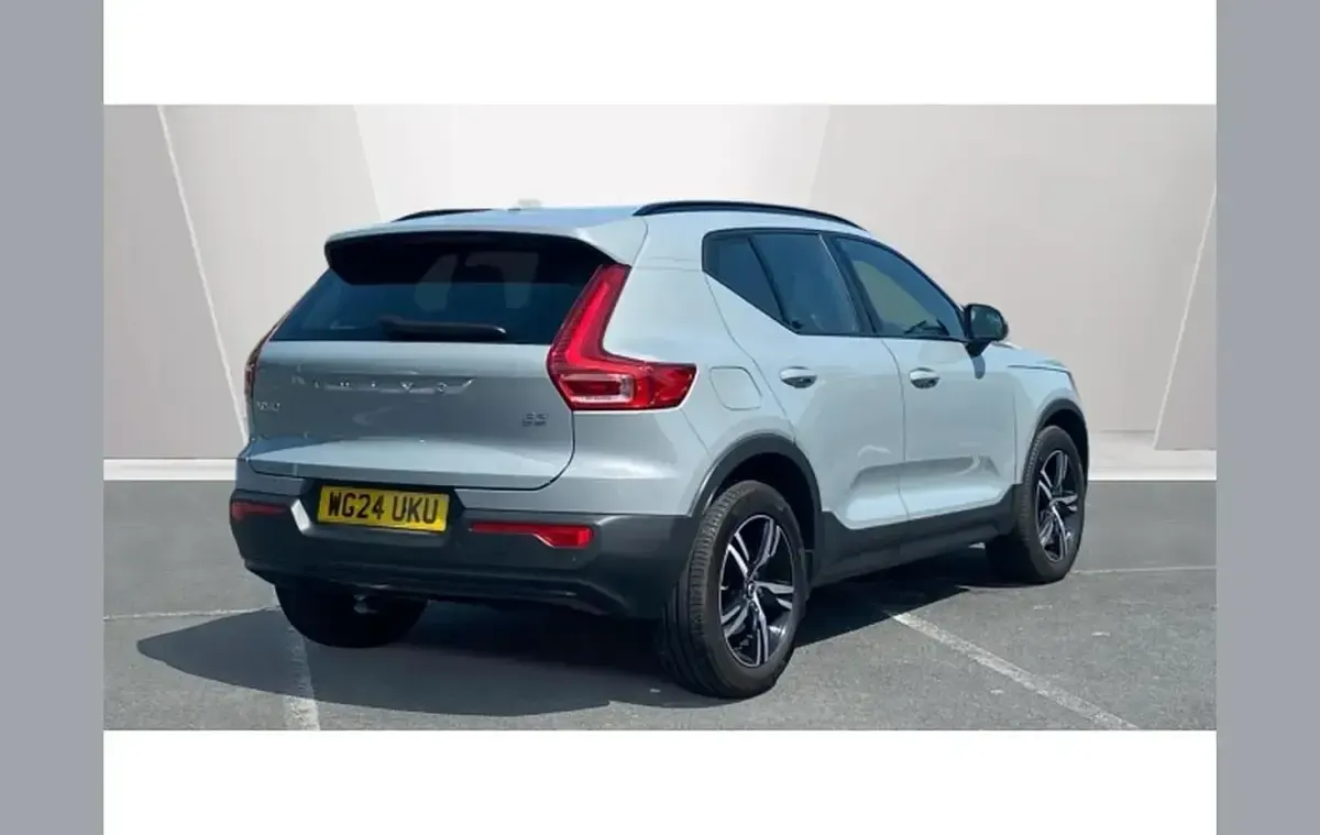 Used Volvo XC40 Plus 163 HP (119 kW) 2024 Grey SUV