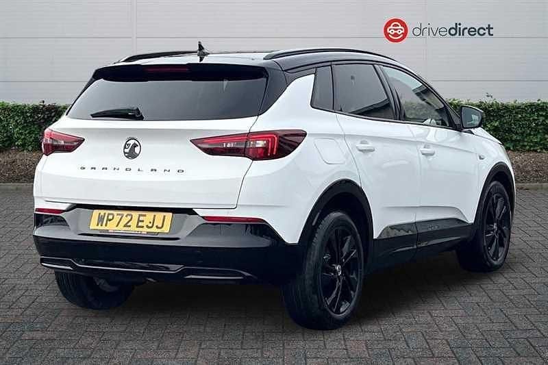 Used Vauxhall Grandland X GS Line 130 HP (95 kW) 2022 White SUV