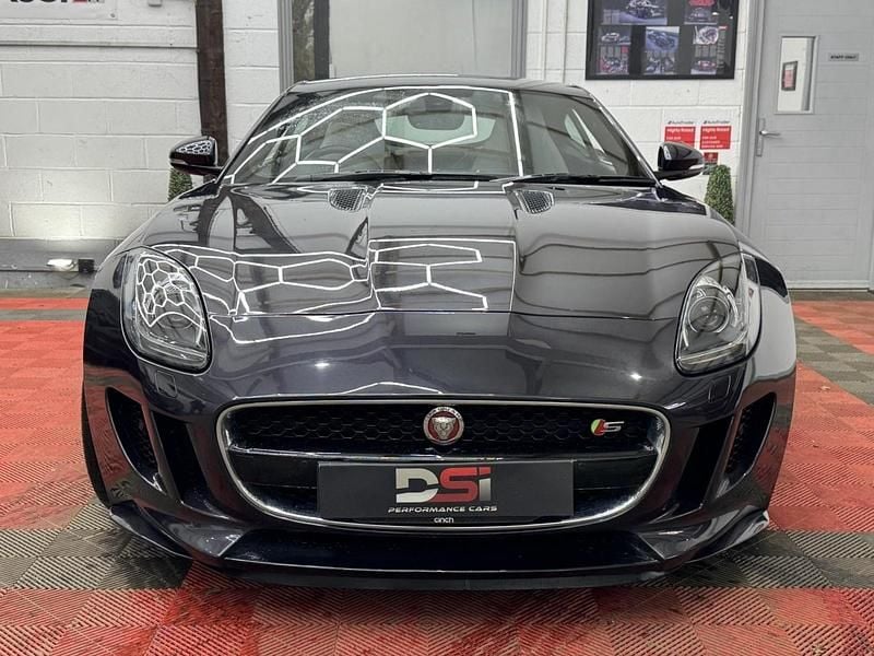 Used Jaguar F-Type Supercharged 380 HP (279 kW) 2015 Black Coupe