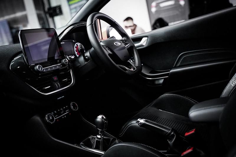 Used Ford Fiesta Performance Edition 200 HP (147 kW) 2020 Orange Hatchback