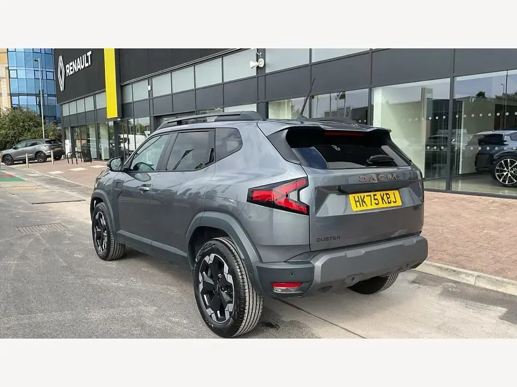 Used Dacia Duster Extreme 130 HP (95 kW) 2025 Grey SUV