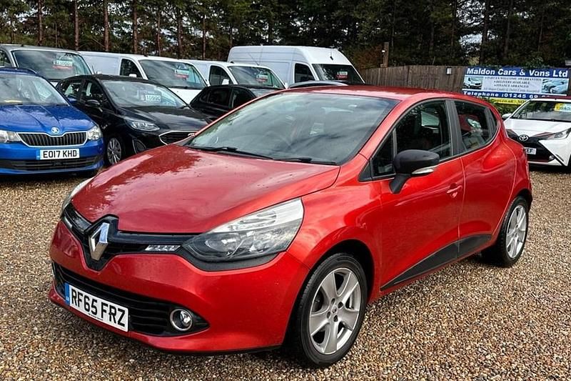 Red Used 2015 Renault Clio IV Play Hatchback | £6,990 (Fair price) - Image 1/1