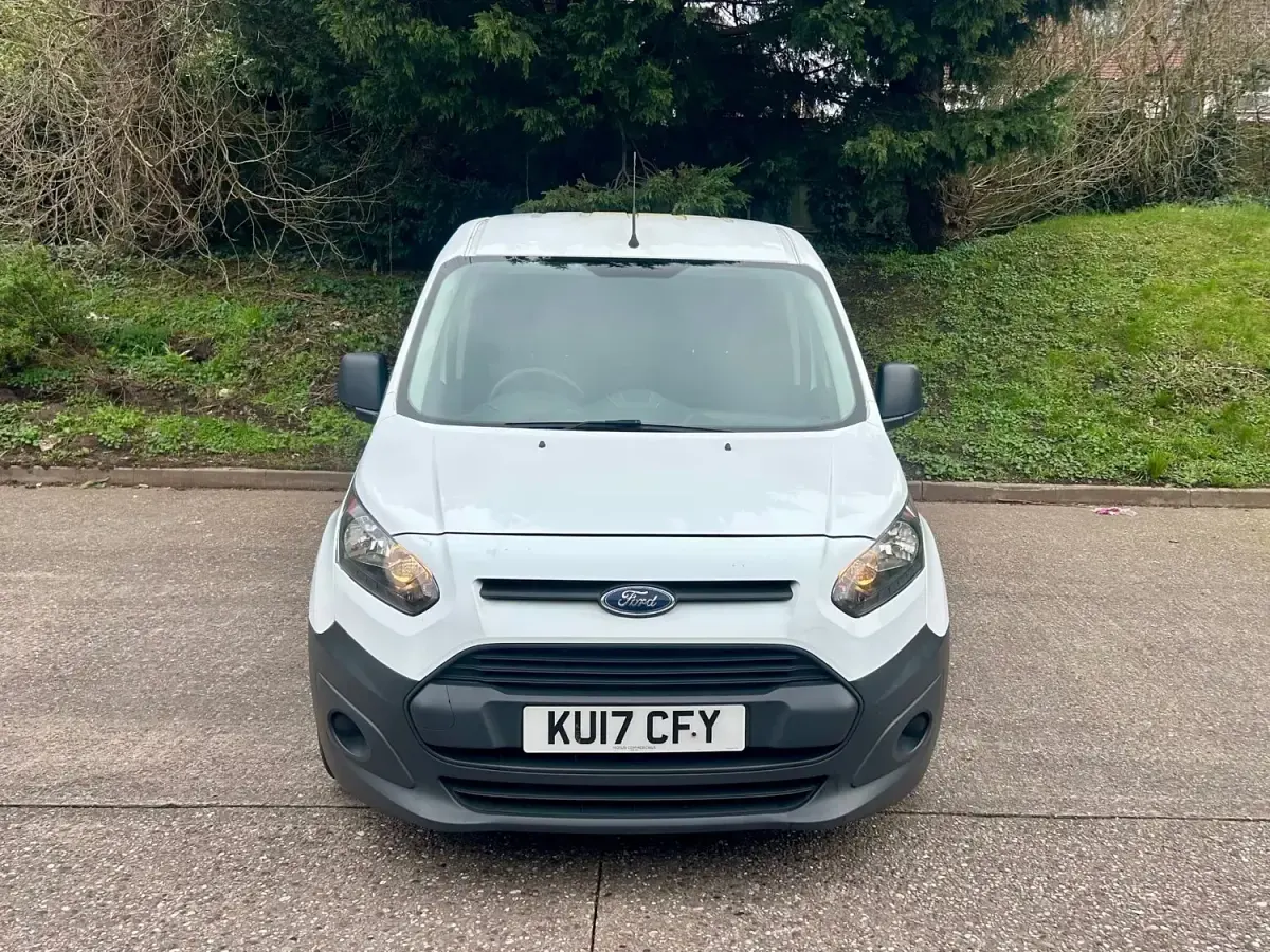 Second-hand Ford Transit Connect 100 CP (73 kW) 2017 Alb Monovolum