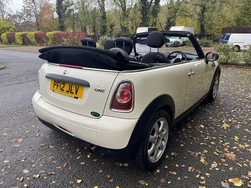 Used Mini ONE 98 HP (72 kW) 2012 White Hatchback