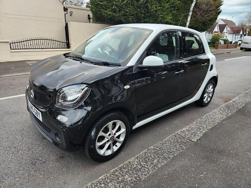 Used Smart ForFour Passion 2015 Black Hatchback