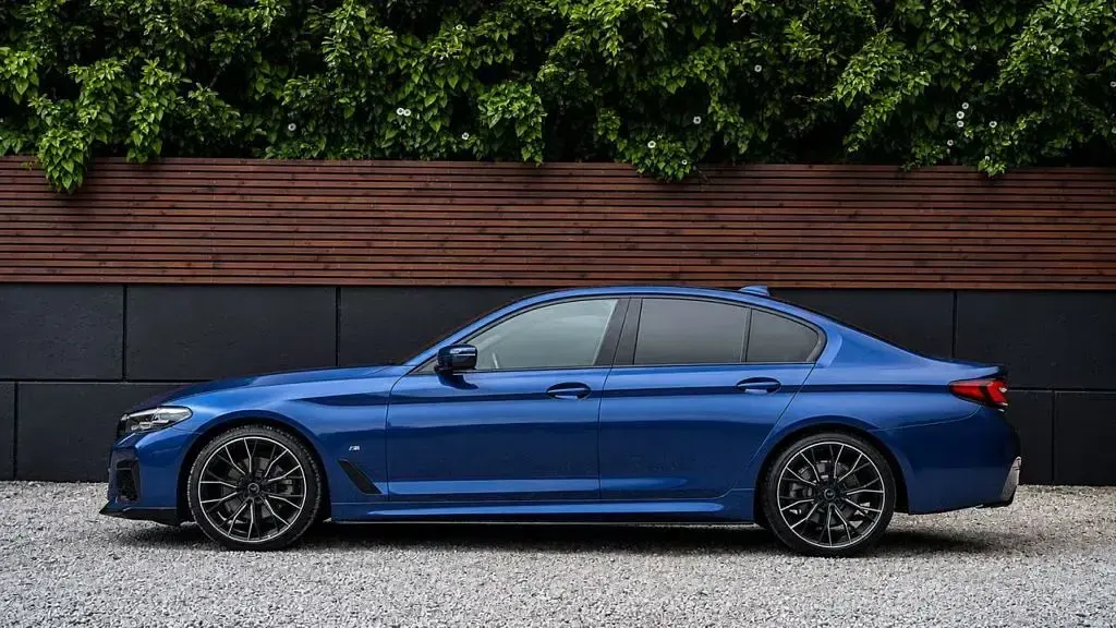 Used BMW 520 M Sport 2021 Blue Sedan