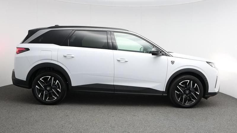 Used Peugeot 5008 GT 136 HP (100 kW) 2024 White MPV