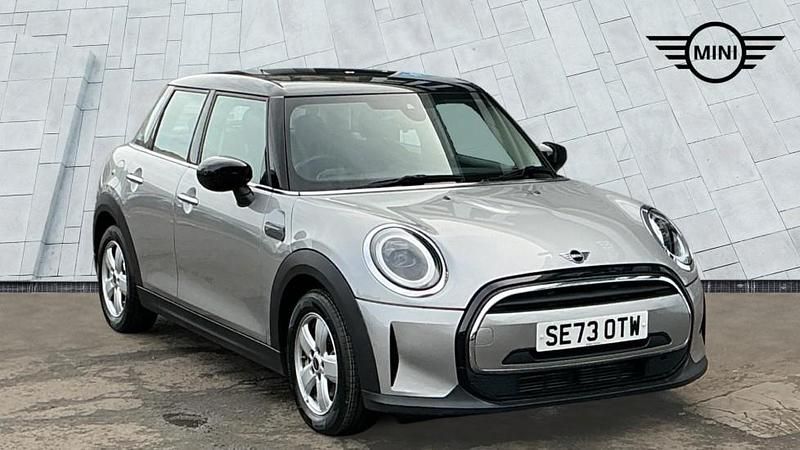 Used Mini Cooper Classic 134 HP (98 kW) 2023 Silver Hatchback