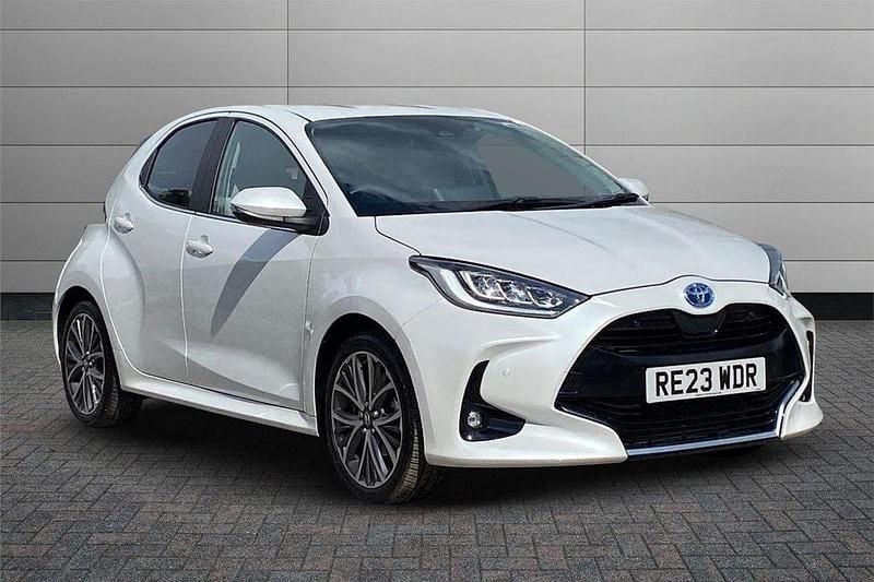 White Used 2023 Toyota Yaris Hybrid Hatchback | £19,895 (A bit pricey) - Image 1/3