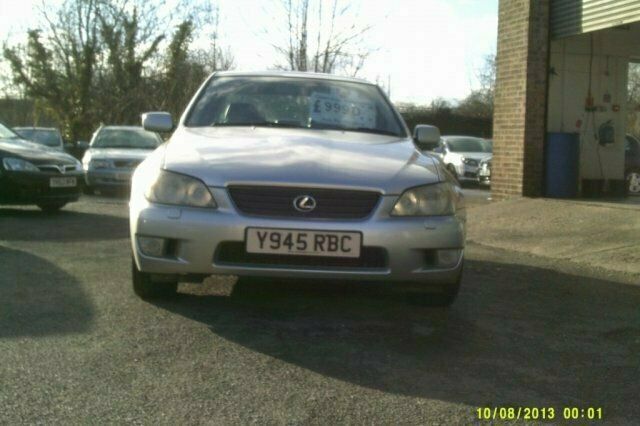 Used 2001 Lexus IS200 Sedan | £999 - Image 1/4