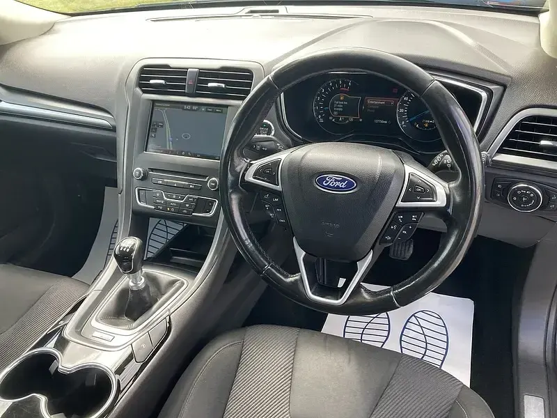 Used Ford Mondeo Titanium 180 HP (132 kW) 2015 Black Hatchback