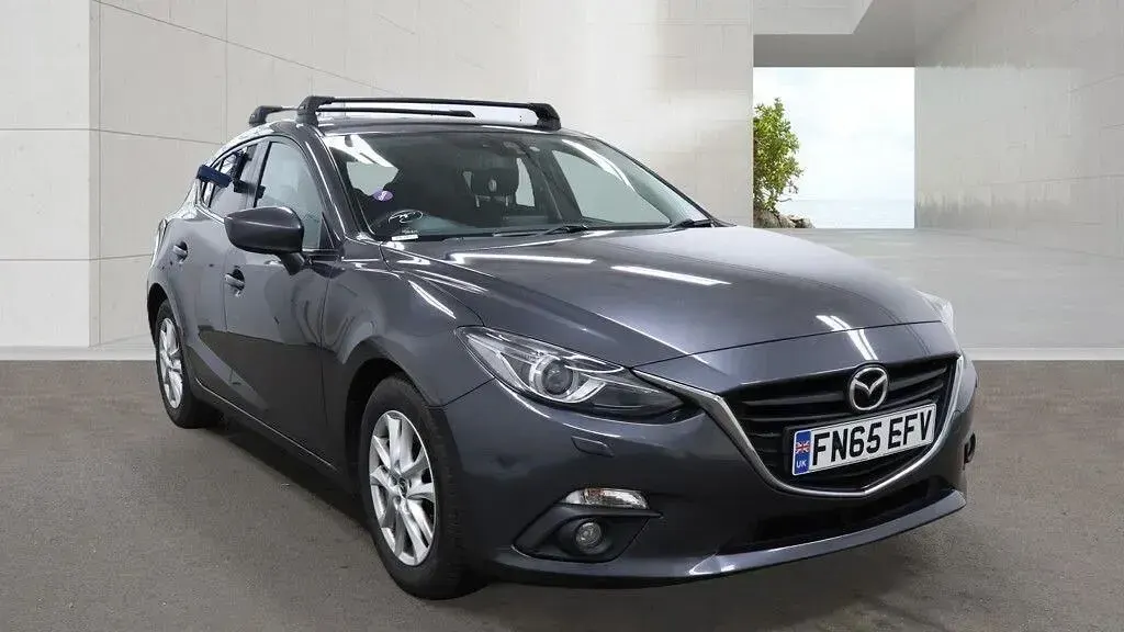 Usado Mazda 3 165 HP (121 kW) 2015 Cinzento Citadino