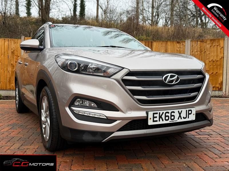 Used Hyundai Tucson SE 116 HP (85 kW) 2016 Beige SUV