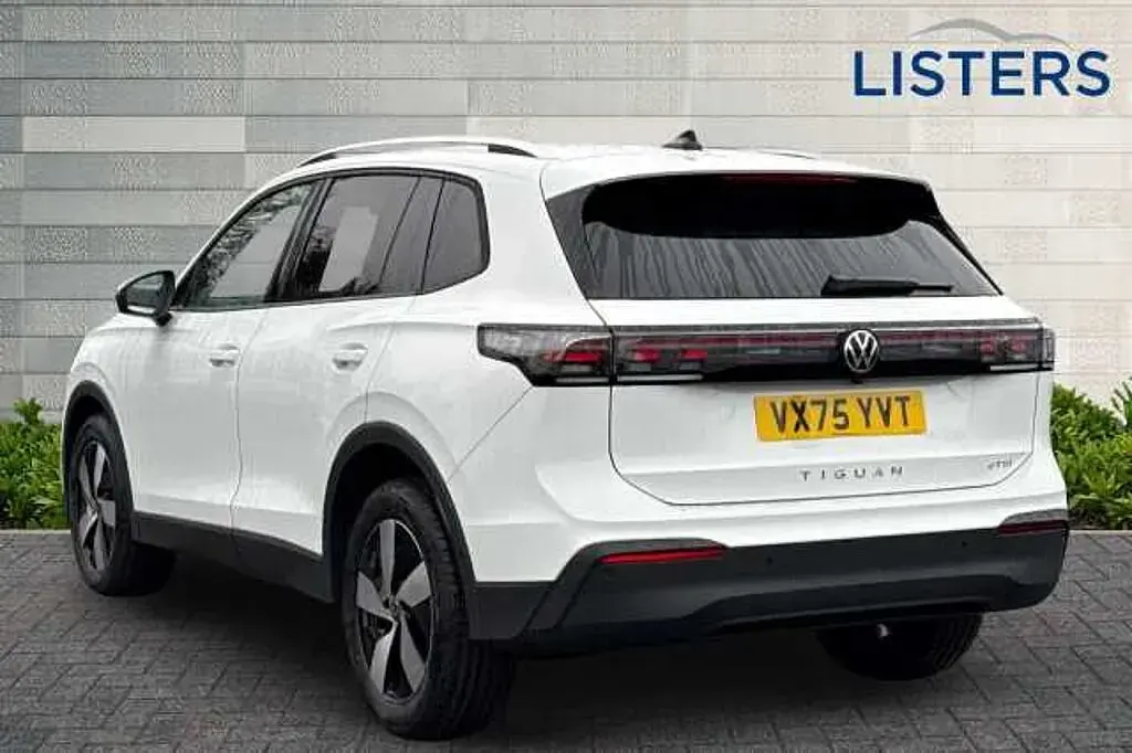 New VW Tiguan Match 150 HP (110 kW) 2025 Pure white SUV