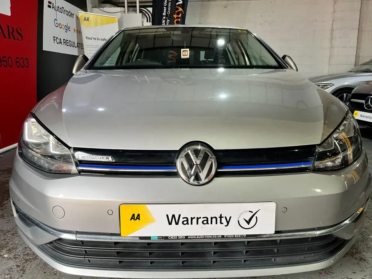 Used VW Golf VII SE 130 HP (95 kW) 2018 Silver Hatchback