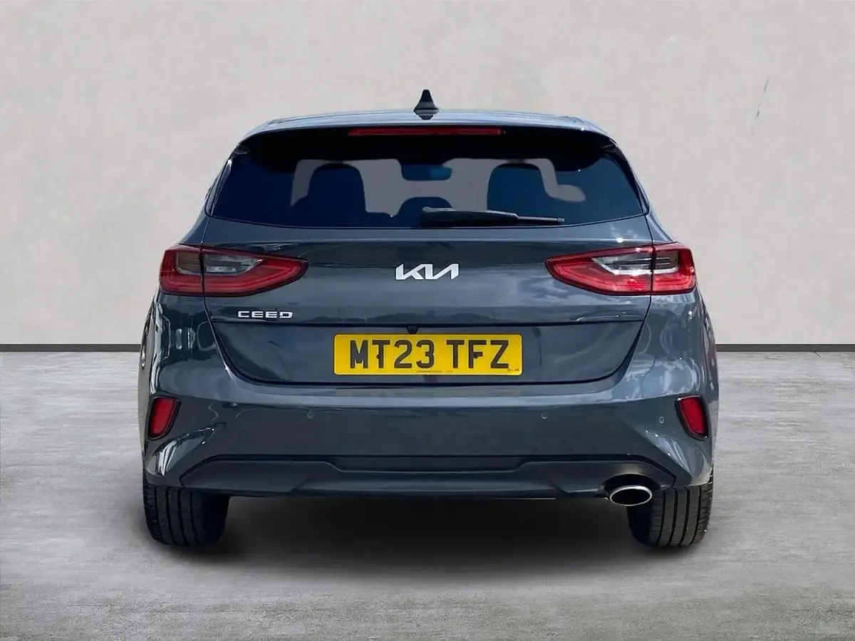 Used Kia Ceed 158 HP (116 kW) 2023 Grey Hatchback
