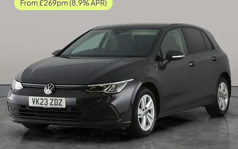 Used VW Golf VIII Life 150 HP (110 kW) 2023 Hatchback