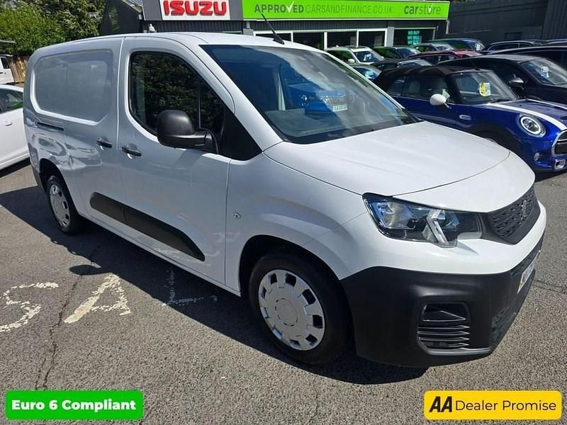 Used Peugeot Partner 2020 White MPV