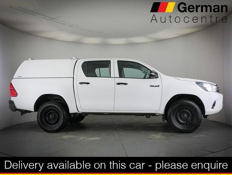 Used Toyota HiLux Active 150 HP (110 kW) 2020 White Pickup