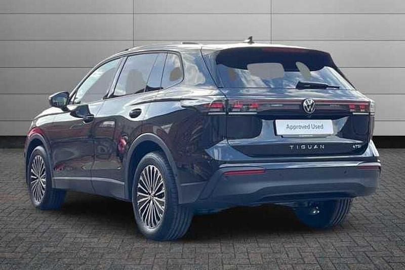 New VW Tiguan Match 150 HP (110 kW) 2025 Black SUV