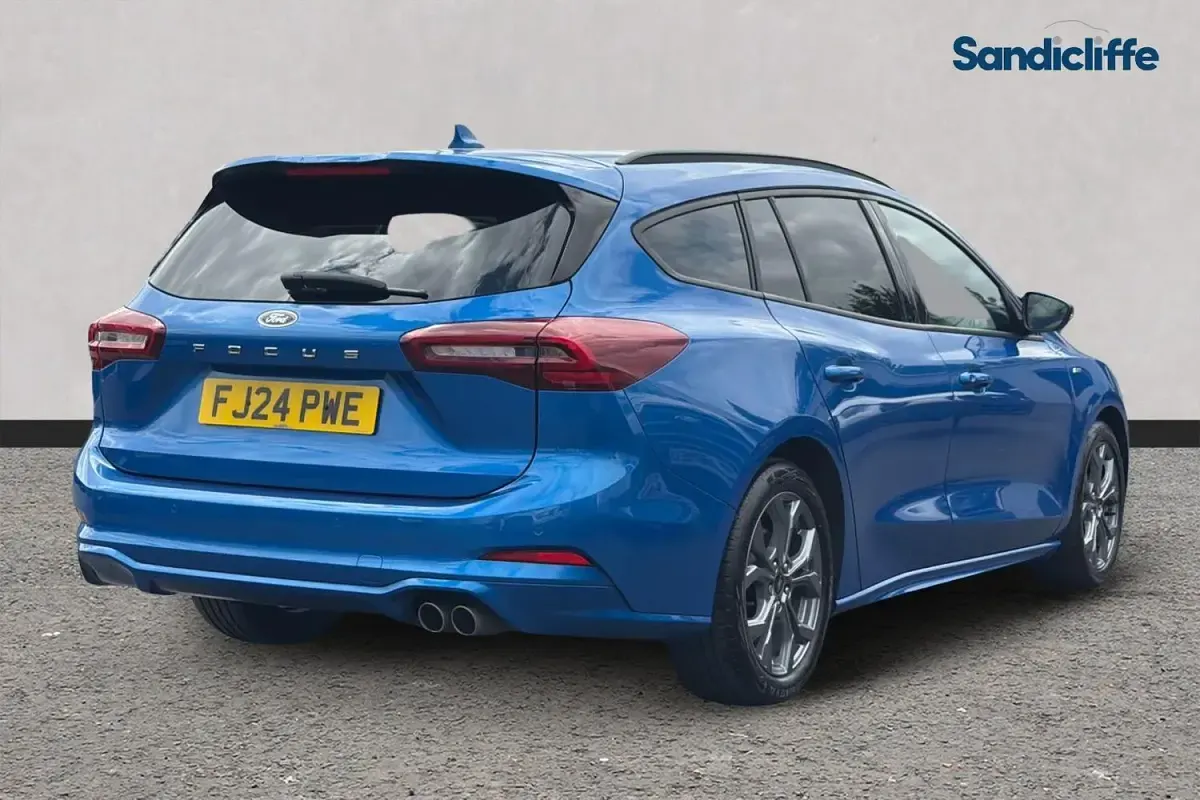 Used Ford Focus ST-Line 155 HP (114 kW) 2024 Blue Estate