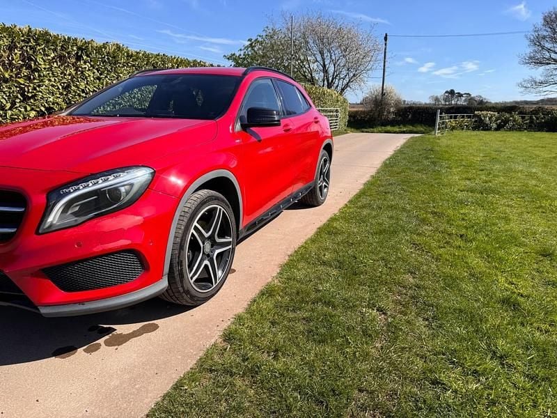 Used Mercedes GLA220 AMG line 170 HP (125 kW) 2015 Red SUV