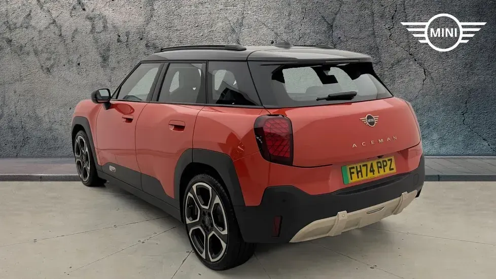 Używany Mini Aceman 133 kW (181 KM) 2025 Czerwony SUV