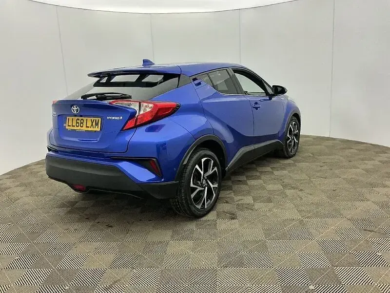 Used Toyota C-HR Design 122 HP (89 kW) 2019 Blue SUV