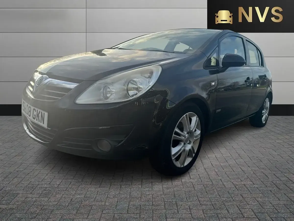 Usado Vauxhall Corsa Design Edition 89 HP (65 kW) 2008 Preto Citadino