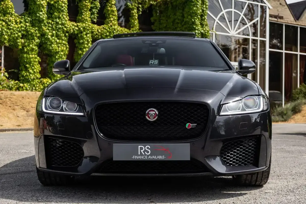 Used Jaguar XF S 300 HP (220 kW) 2016 Black Sedan