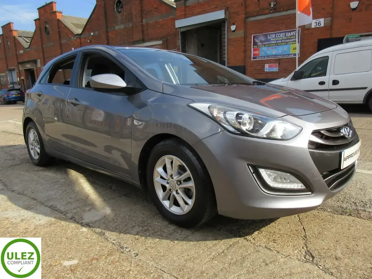 Used Hyundai i30 Active 100 HP (73 kW) 2013 Grey Hatchback