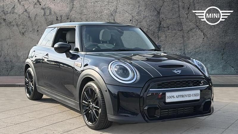 Used Mini Cooper S Exclusive 176 HP (129 kW) 2022 Black Hatchback